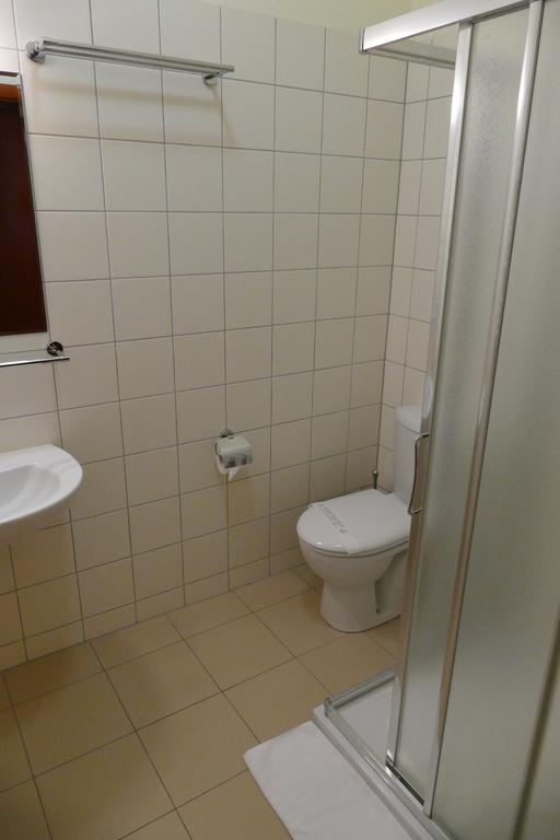 Ckm Centrum Konferencyjne Mazowsze Otrebusy Ngoại thất bức ảnh
