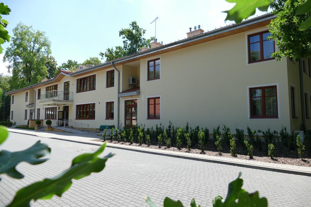 Ckm Centrum Konferencyjne Mazowsze Otrebusy Ngoại thất bức ảnh